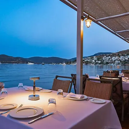 Divan Bodrum Palmira 5* Türkbükü